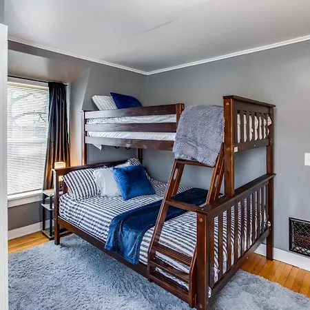 Spacious Home With In-Unit Laundry, Parking, 1Gb Wifi, & Patio Deck Rochester Exterior photo